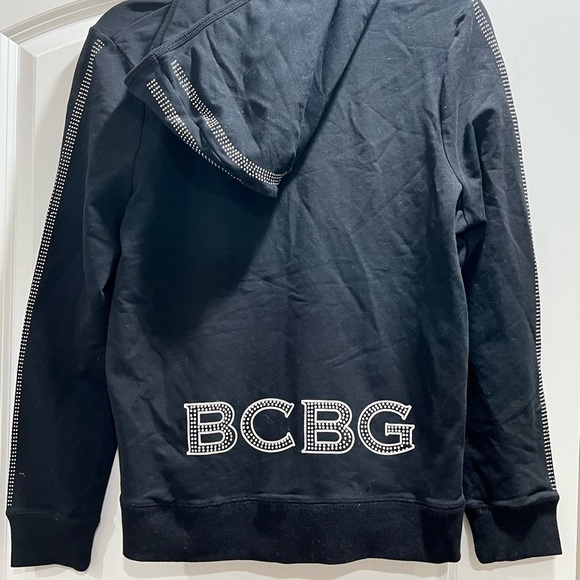 New beautiful BCBG suit with diamond studs.😍. Size XL - Picture 2 of 11